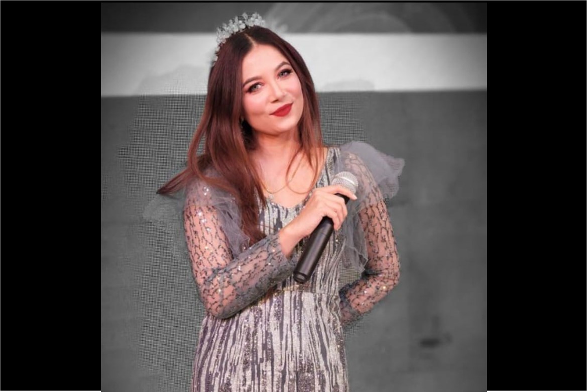 professional event hostess in delhi